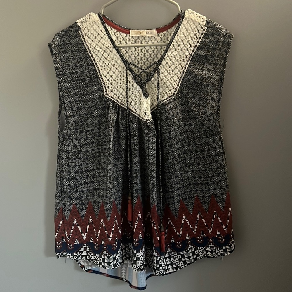 Sleeveless blouse